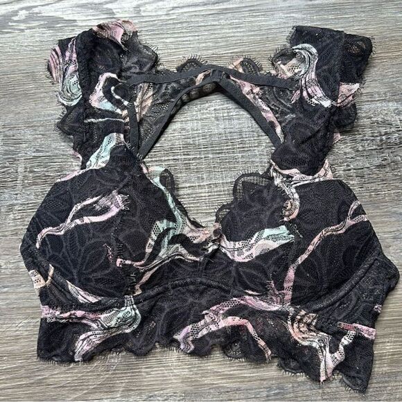 Victoria’s Secret | PINK | Bundle of 3 | XS/S Bralettes | Like New | 1573 - Picture 3 of 15